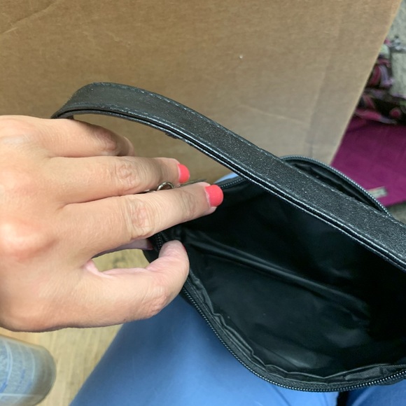 Black purse - Picture 2 of 3